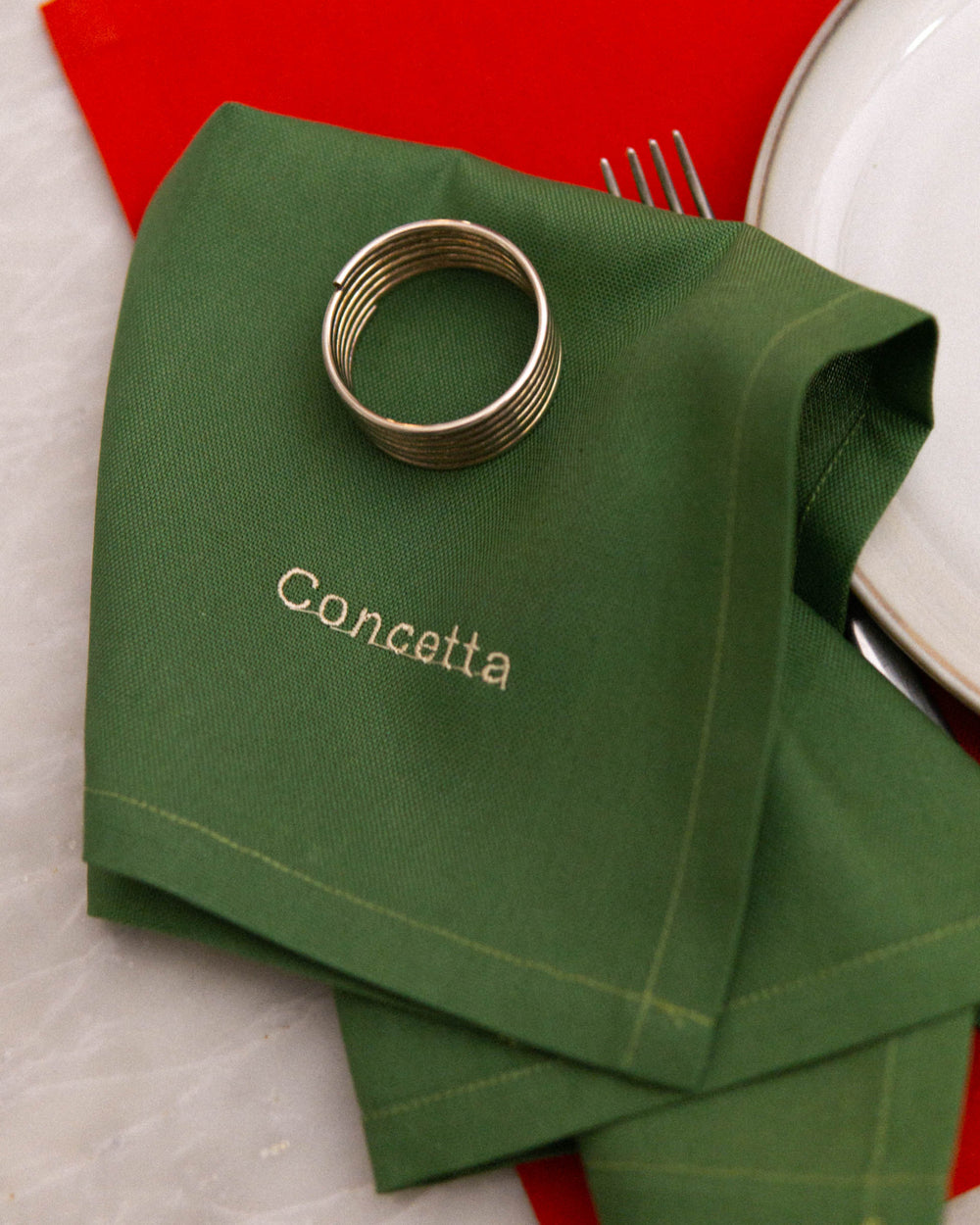 Cerchi un regalo originale per Natale 2023? Regala tovaglioli di stoffa personalizzati